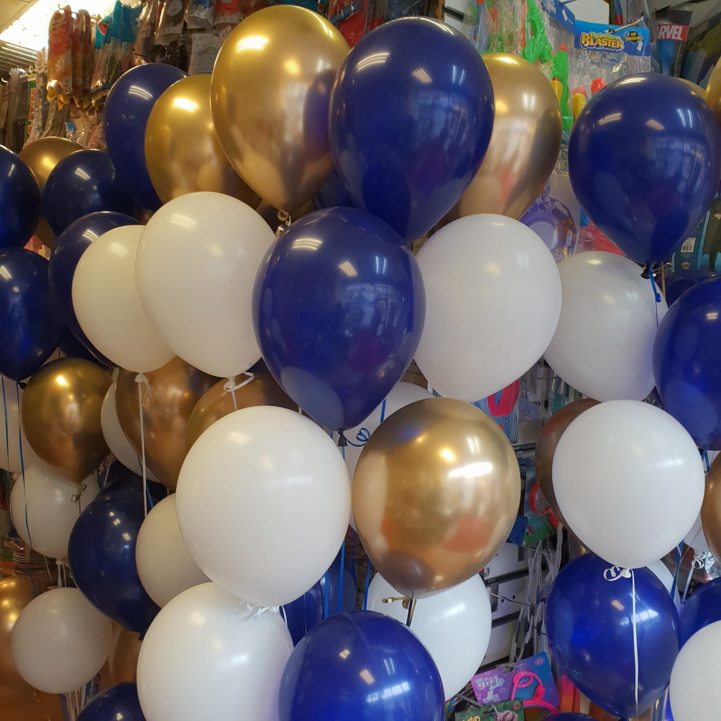 4* Metallic Gold with Latex Helium Balloons Bouquet