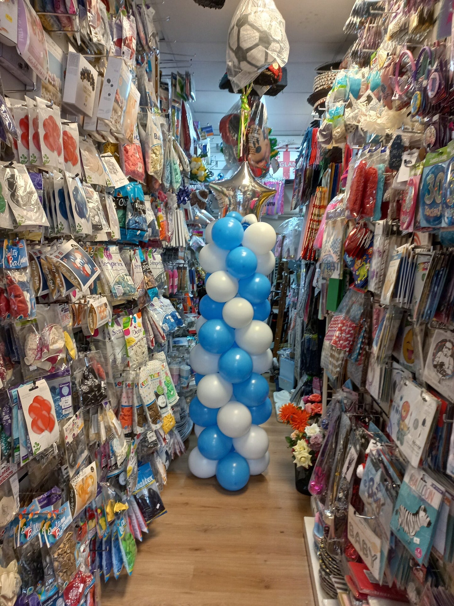 Foil Star with Pillar Balloons Bouquet