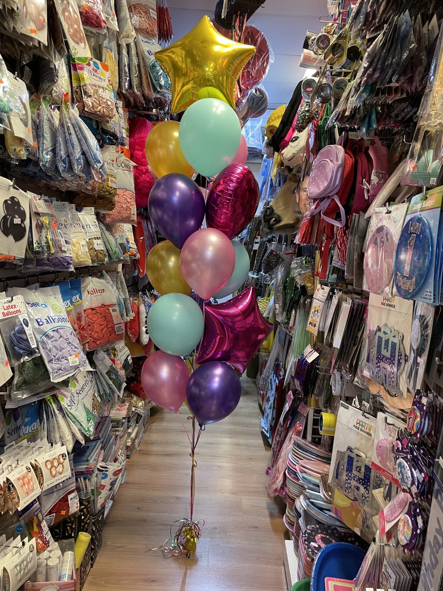 Blend of Colorful Chrome Latex Balloons with Minifoil Shapes