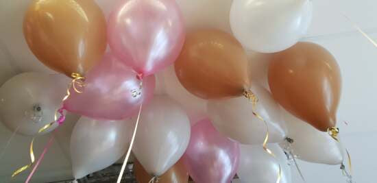 20 Gold, Pink & White Ceiling