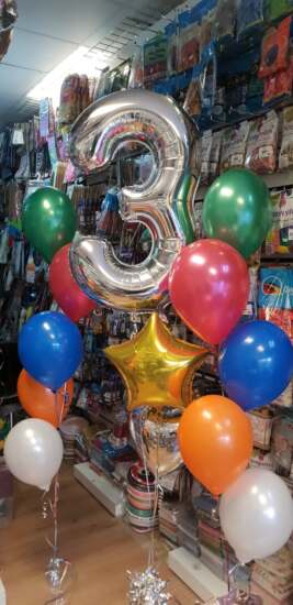 Foil Number, Shape and 2 Latex Bouquet