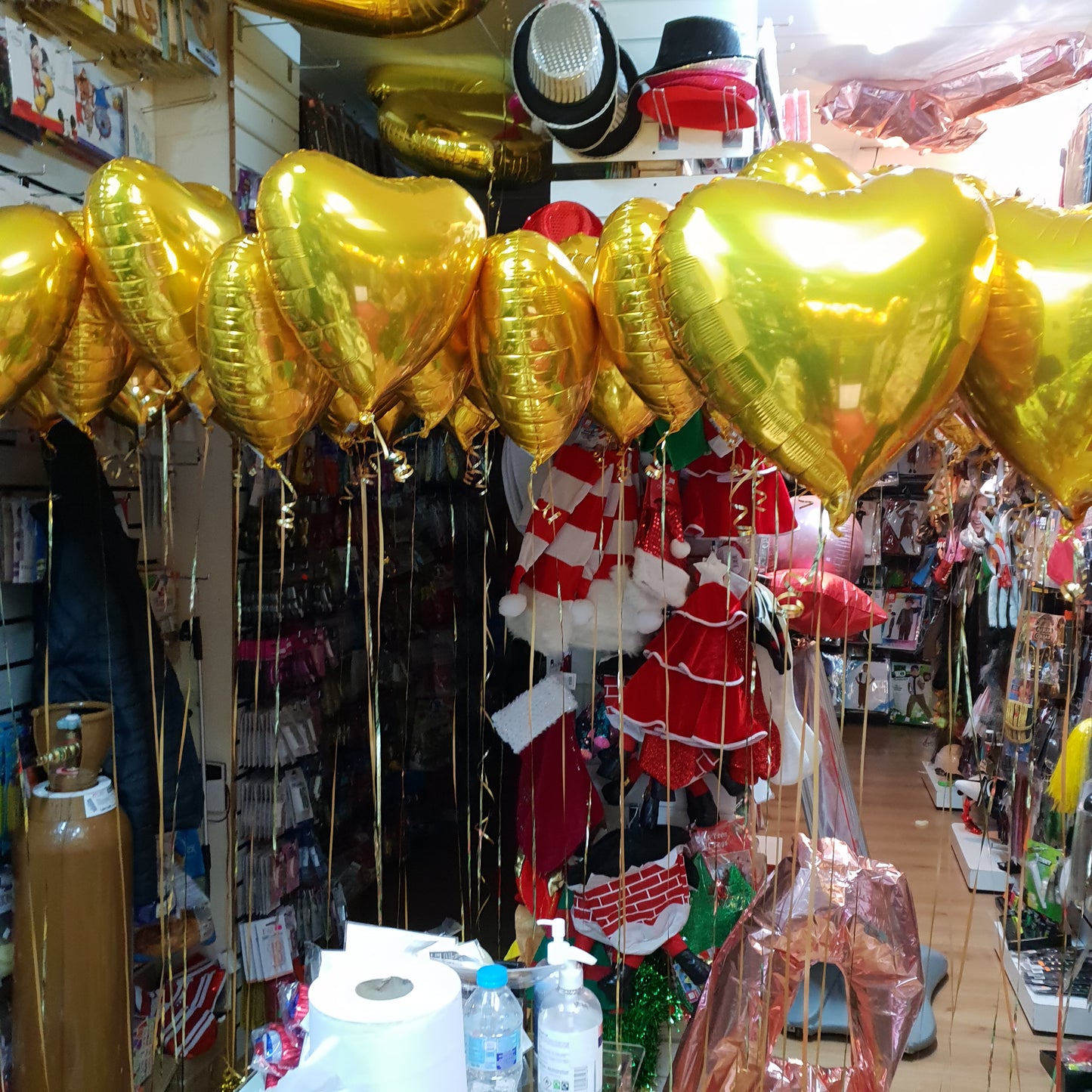 Gold Heart Foil Balloon Bouquets