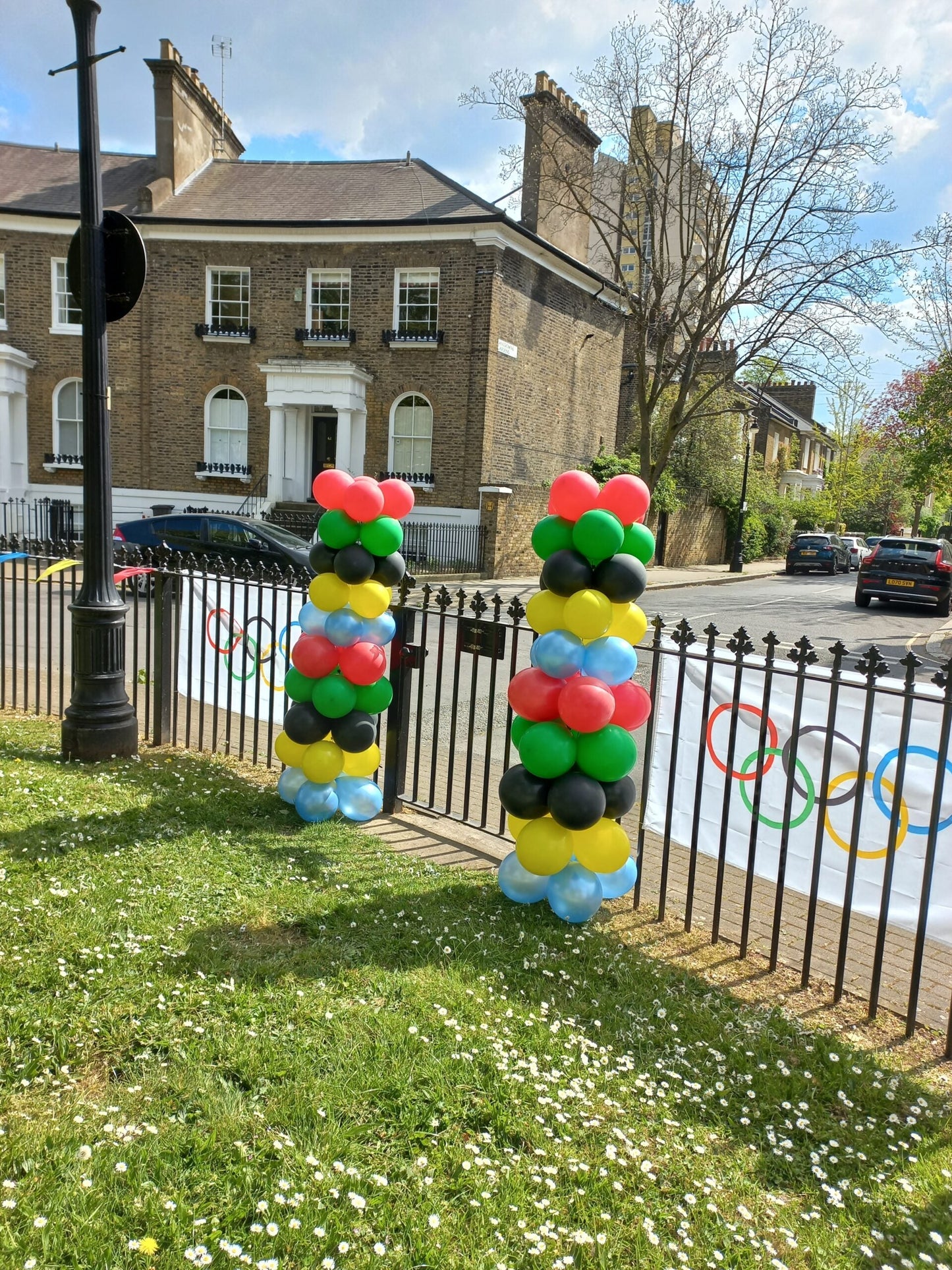 Latex Pillar Balloons Bouquet