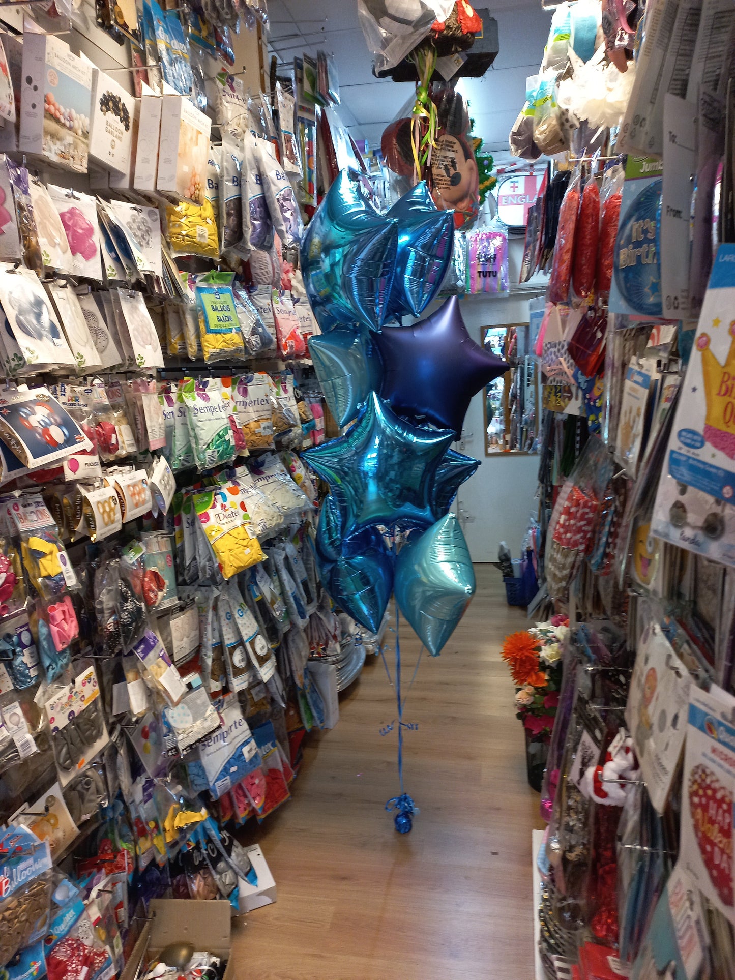 Minifoil Star Shapes Helium Balloons Bouquet