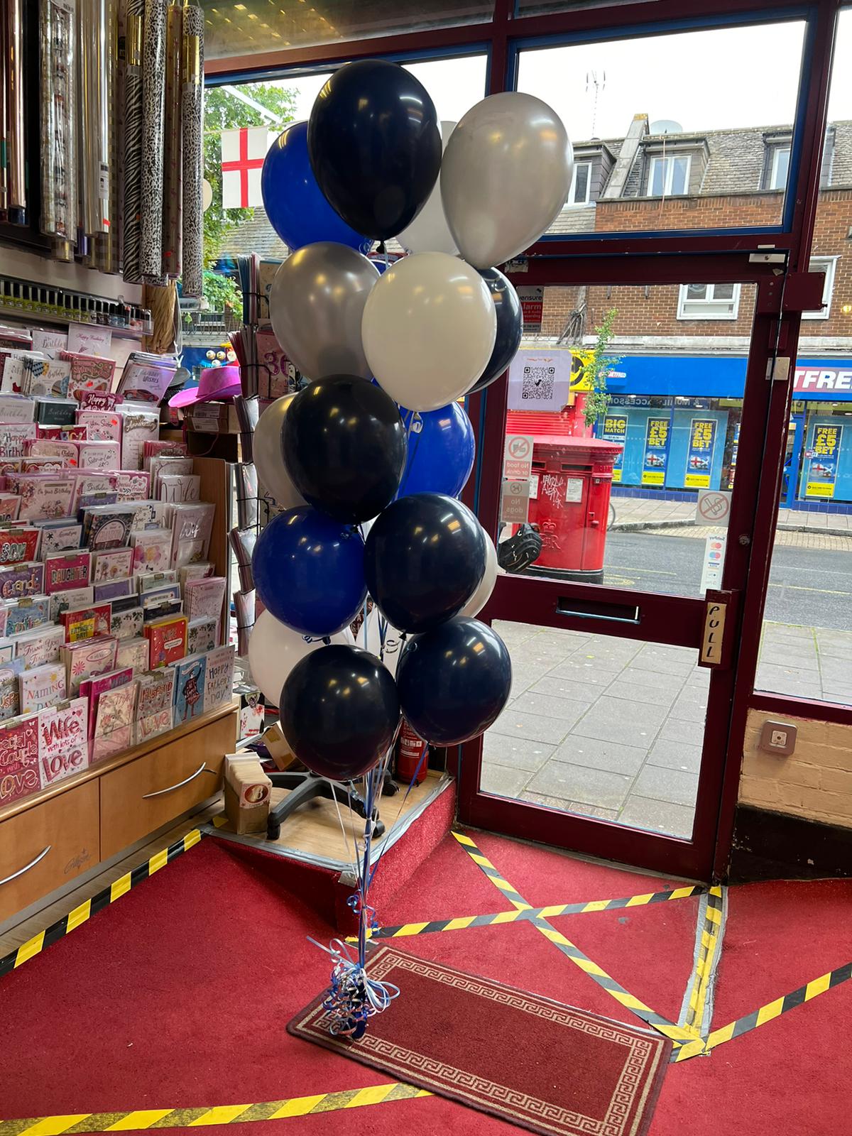 Multi Color Latex Balloons Bouquet (Silver, Blue and White)