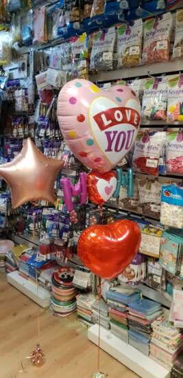 Mothers Day, Star and Heart Balloon